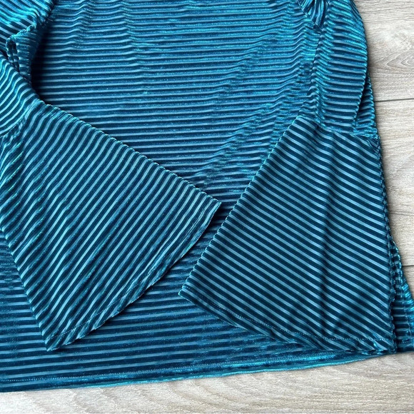 Michael Kors Turquoise Velvet Stripe Flutter  Sleeve Top - Picture 9 of 14